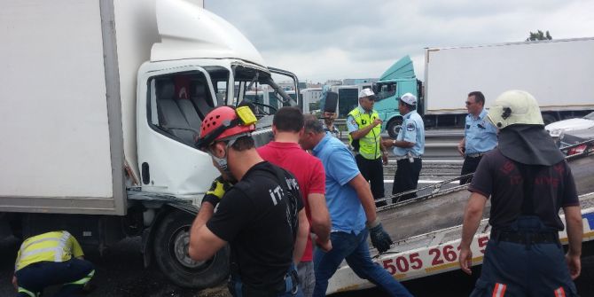 Tem’de Zincirleme Kaza: 1 Yaralı