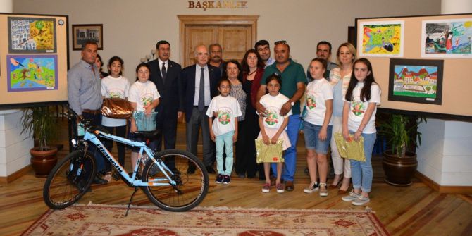 Çevreyi Çizdiler, Ödülü Kaptılar