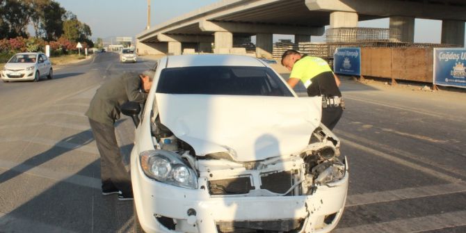 Polisten Kaçarken Kaza Yapan Araçtan Uyuşturucu Çıktı