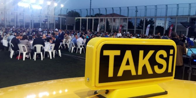 Yüzlerce Taksici Esnafı İftarda Buluştu