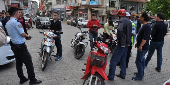 Simav’da Plakasız Motosikletler Toplatılıyor