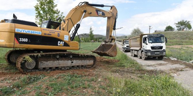 Zırhlı Birlikler’den Geçecek Bulvar İçin İlk Kazma Vuruldu