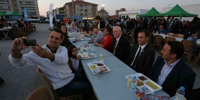 Ihlamurkent’te 6 Bin Kişi İftarda Buluştu
