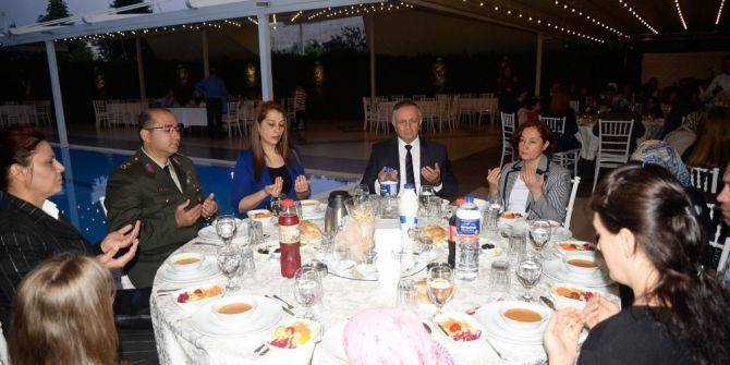 Şehit Aileleri Ve Gazilere İftar Yemeği