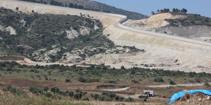 Suriye Sınırında Duvar Yapımı Hızla Sürüyor