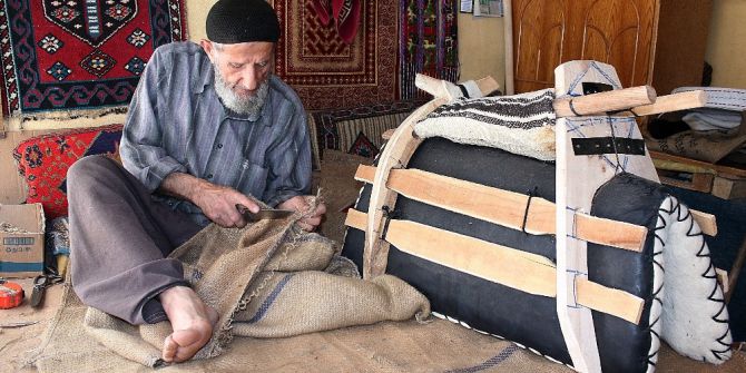 Emekli Olunca, Yok Olan Mesleğini Canlandırdı