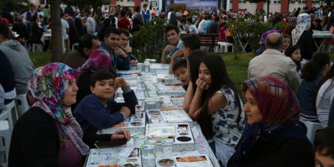Komşular Aynı Sofrada Buluştu