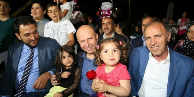 Hilal Mahallesi Sakinleri İftarı Çolakbayrakdar Çifti İle Birlikte Açtı