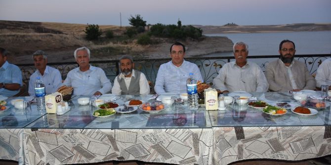 Kaymakam Kaya Şehit Yakınları İle İftarda Buluştu