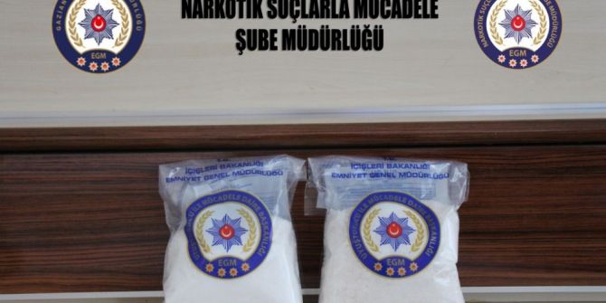 Çorap İçerisine Gizlenmiş Uyuşturucu Maddeler Ele Geçirildi