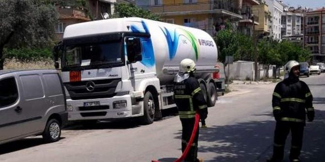 Doğalgaz Tankerinde Yaşanan Kaçak Paniğe Yol Açtı