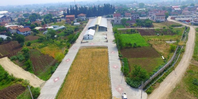 Semt Pazarının Yolları Parke Taşlarıyla Kaplandı