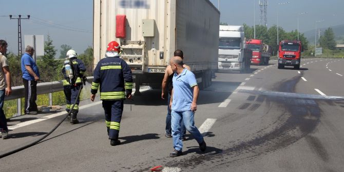 Lastiği Patlayan Tır Yanmaktan Son Anda Kurtarıldı