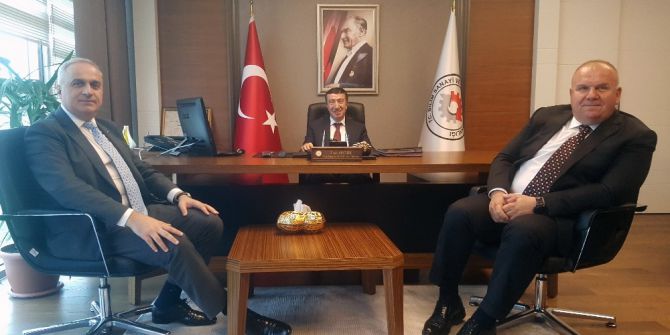 Başkan Kösemusul, Bakan Özlü İle Yerli Otomobil Hakkında Görüştü