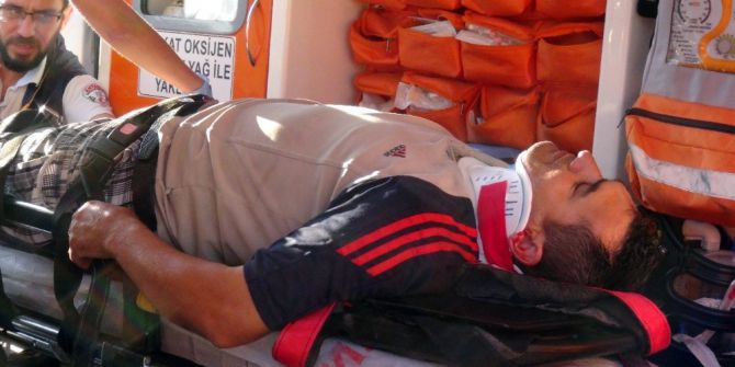 Alanya’da Motosikletle Otomobil Çarpıştı: 1 Ağır Yaralı