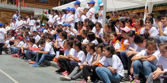 Geleneksel Çocuk Oyunları Tekrar Canlanıyor