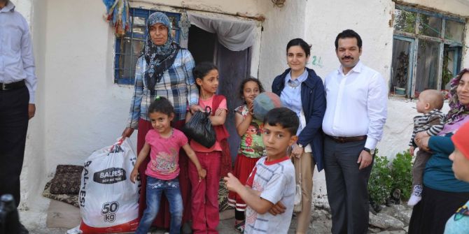 Kaymakam Özkan’dan Dar Gelirli Ailelere Gıda Paketi