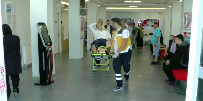 Bankada Güvenlik Görevlisi Gişe Görevlisini Vurdu