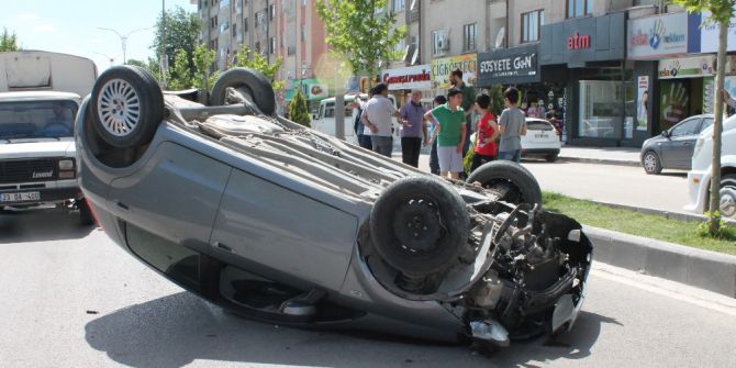 Otomobil Takla Attı: 1 Yaralı