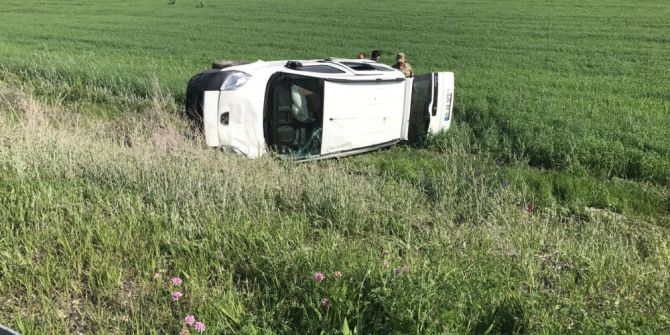 Horasan’da Kamyonet Devrildi: 1 Yaralı