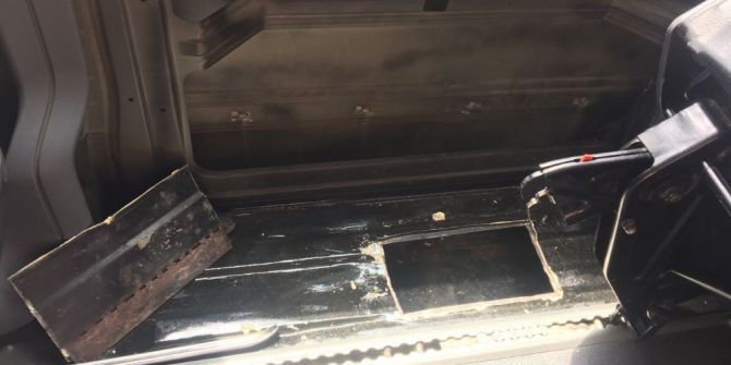 Vip Minibüsten 30 Kilo Eroin Çıktı