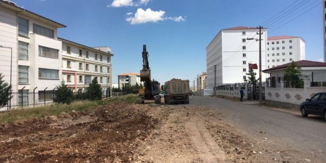 Altınşehirde Yol Genişletme Ve Düzenleme Çalışması Yapıldı