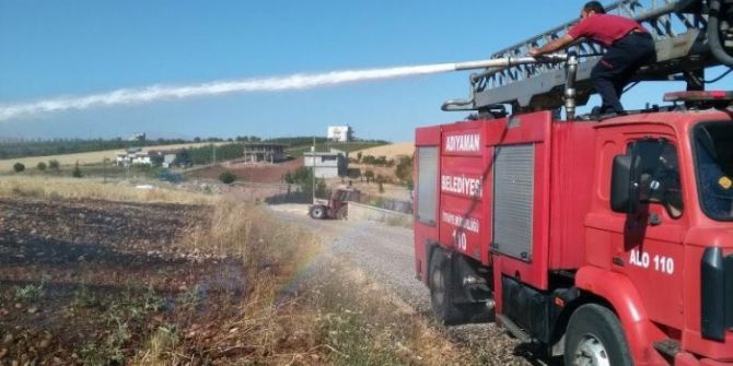 Adıyaman’da Tarla Yangını: 2 Dönümlük Buğday Kül Oldu