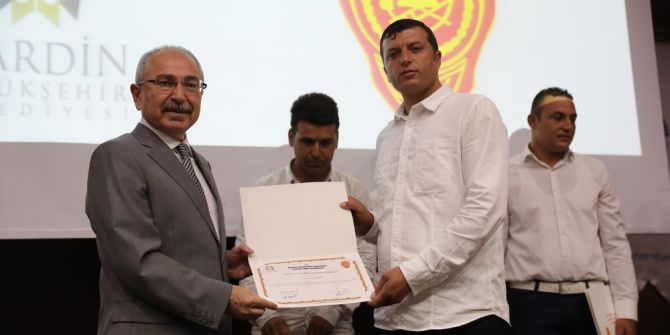 Mardin’de İtfaiyecilere Sertifikaları Verildi