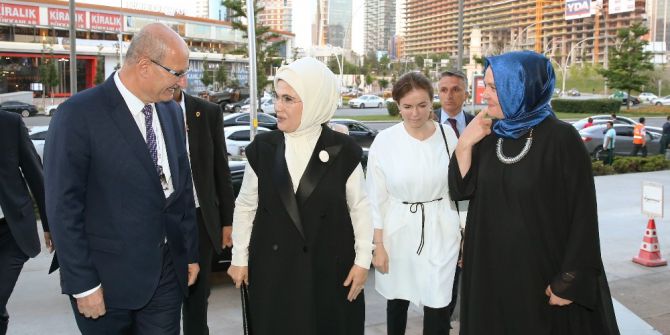 Emine Erdoğan: “Bu Ülkede Darbelere İzin Vermeyecek Bir Sistem İnşa Edeceğiz"