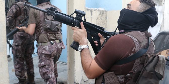 Özel Harekattan Aranan Hükümlülere Şok Baskın