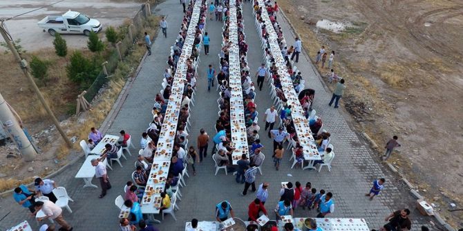 Suriye Sınırında İftar Coşkusu