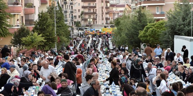 Mamaklılar Unutulmaz Bir Ramazan Yaşıyor