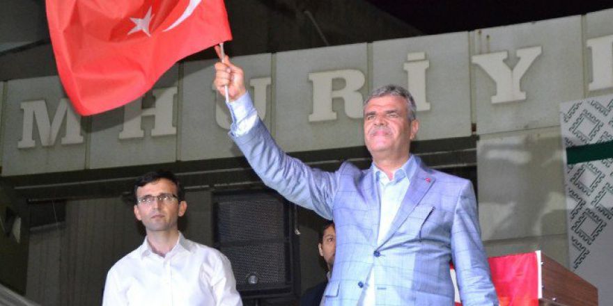 Başbakan Yardımcısı Veysi Kaynak, Osmaniye’de Demokrasi Nöbeti’ne Katıldı