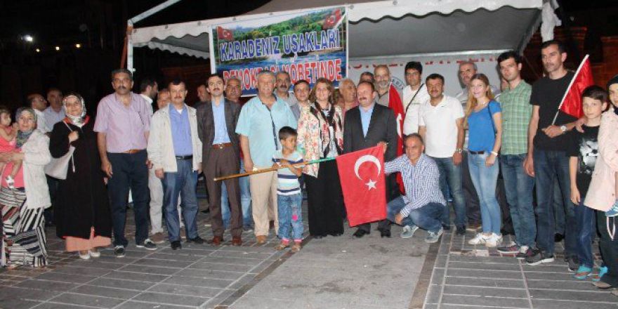 Kayseri’de Yaşayan Karadenizliler Demokrasi Nöbetinde Buluştu