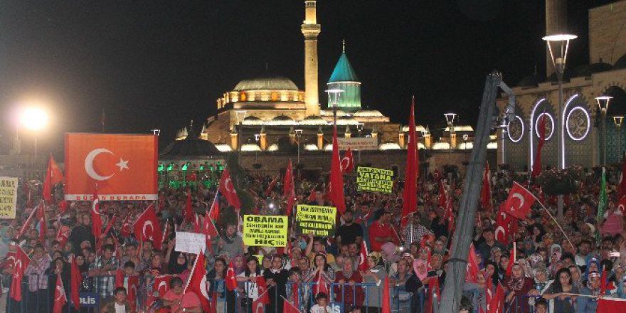 Bakan Özlü Konya’da Demokrasi Nöbetine Katıldı