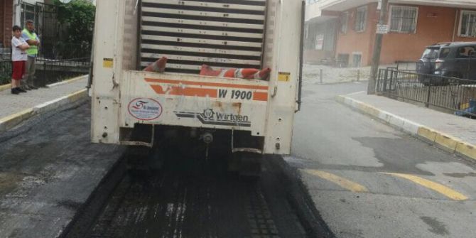Eyüp’te Asfaltlama Çalışmaları Devam Ediyor