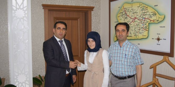 Teog Birincilerine Kaymakam’dan Ödül