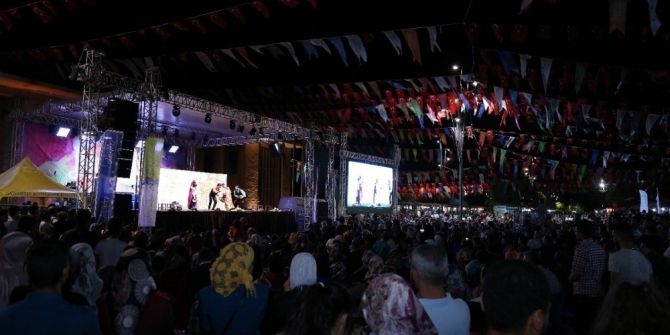 Gaziantep’te “Bir Eski Zaman Hikayesi” Adlı Oyun Sahnelendi