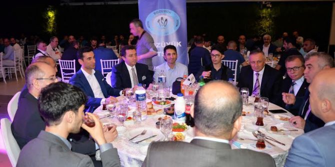 Sanayici Ve İş Adamları İftar Yemeğinde Buluştu