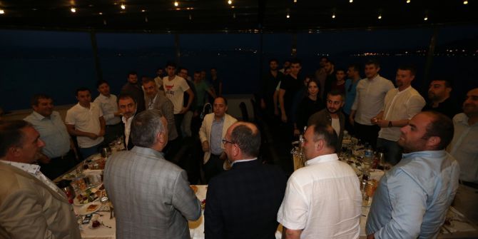 Başkan Toçoğlu, Büyükşehir Basket Takımıyla Veda Yemeğinde Bir Araya Geldi