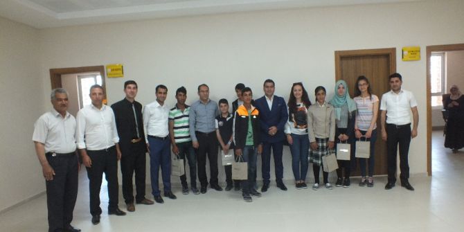 Başarılı Öğrenciler Ödüllendirildi