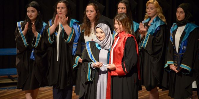 Sü Sanat Ve Tasarım Fakültesi İlk Mezunlarını Verdi