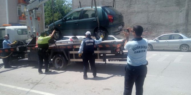 Yasak Parklanmalar İçin Zabıtalar İş Başında