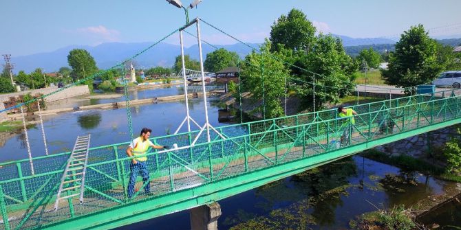 Başiskele’de Çevre Düzenleme Çalışmaları Sürüyor