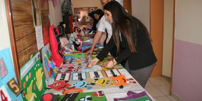 Çocuk Gelişimi Öğrencilerinden Yıl Sonu Sergisi