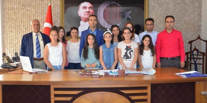 Tunceli’de Etik Yarışmasında Dereceye Giren Öğrenciler Ödüllendirildi