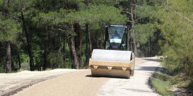 Büyükşehir Belediyesi Asfalt Çalışmalarını Sürdürüyor