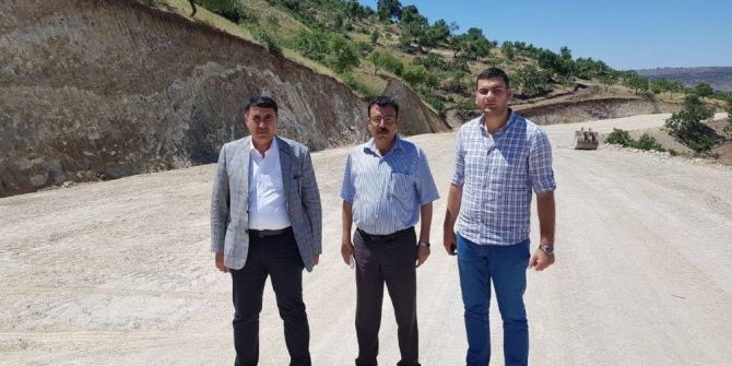 Köylerde Yol Çalışması Sürüyor