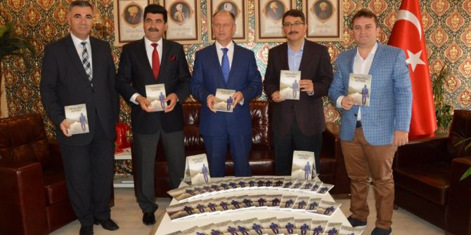Rehber Öğretmenlerden ‘Gençlerle İletişim’ Kitabı