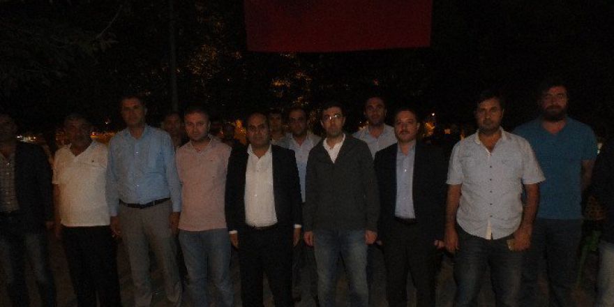 Malazgirt’te Demokrasi Nöbeti Devam Ediyor